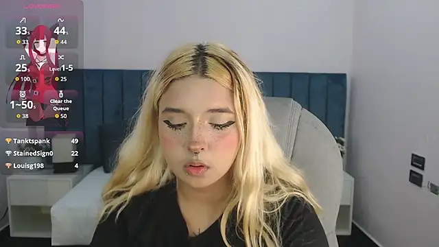 april_bunnyy's cam snapshot