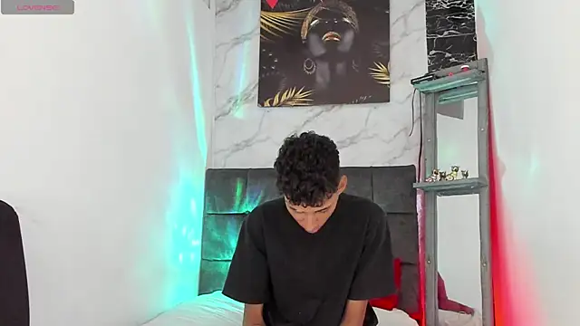 afrodita_n_ares's cam snapshot