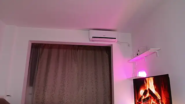 MiraDelynn's cam snapshot