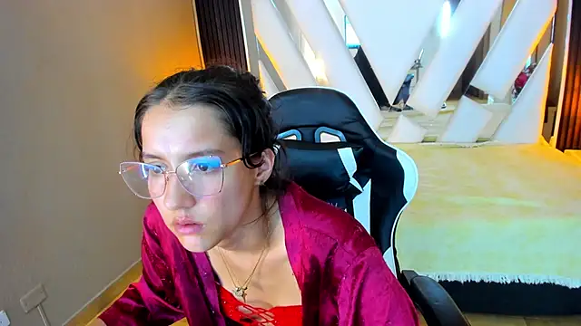 Linda4Petite's cam snapshot