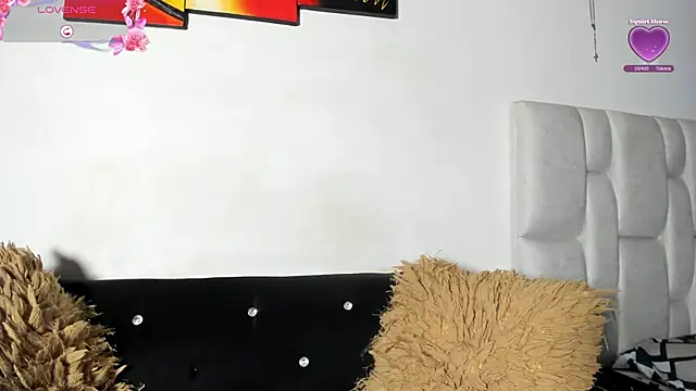 KorinaKovaa's cam snapshot