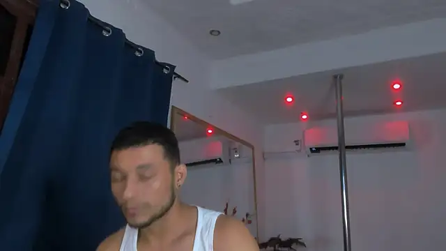 Fernanda_brown18's cam snapshot