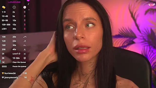 livia_starwars's cam snapshot