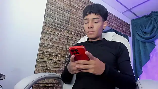 Hunteer_Boy live sex cam