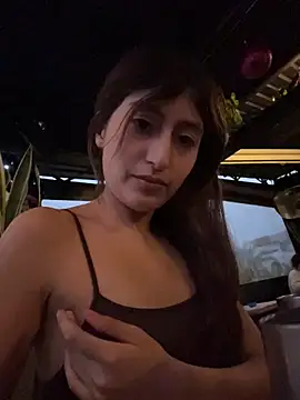 DaylaOficial live sex cam