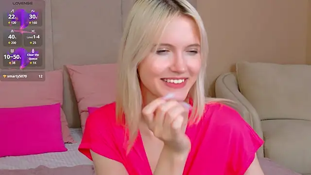 NellieLoyns's cam snapshot