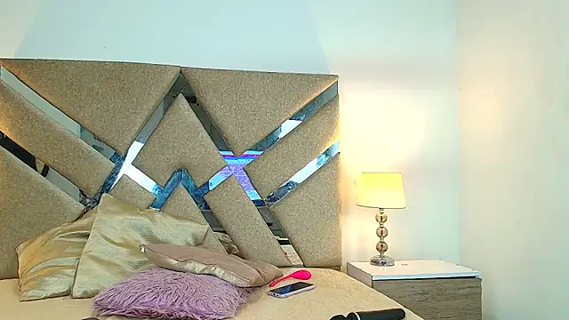 IsabellMendez_'s cam snapshot