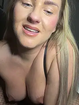 Charleigh_xx's cam snapshot