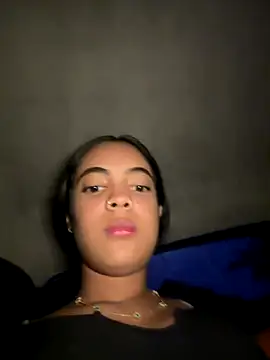 NAUGHTY_LITTLE_18's cam snapshot