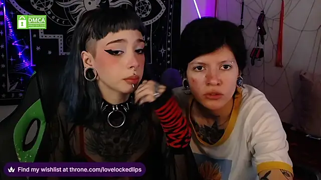 lovelockedlips's cam snapshot