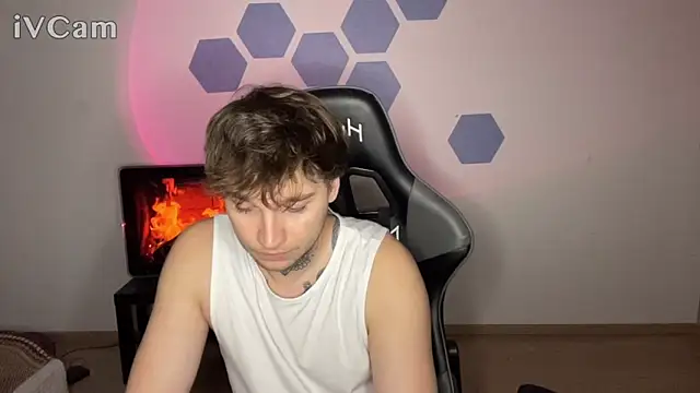 Chris_Tyson's cam snapshot