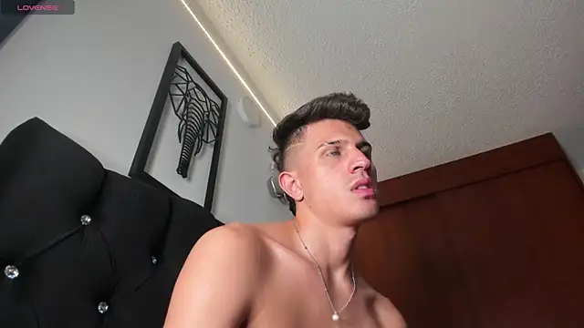 kevin_ahss live sex cam