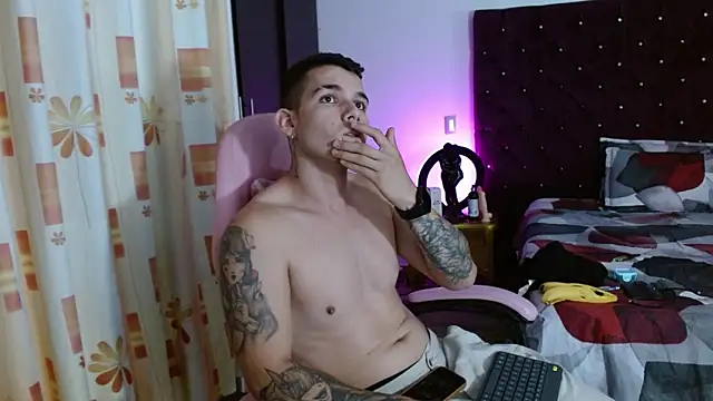 BooyHott_'s cam snapshot