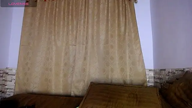 DaraKat18 live sex cam