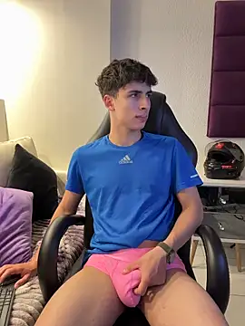 AdrianRinaldi's cam snapshot