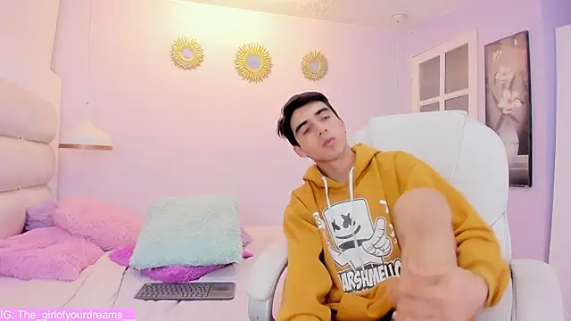 Hottie_Guy's cam snapshot