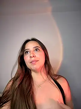 Naughty_arabs live sex cam