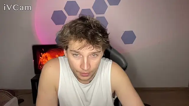 Chris_Tyson's cam snapshot