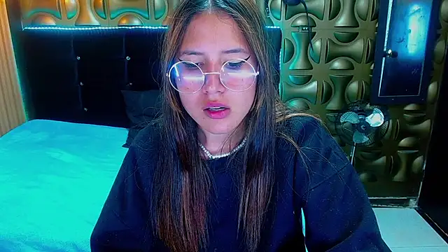 tinibunny live sex cam