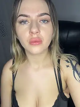 SoniaLav's cam snapshot