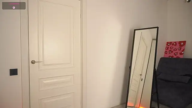 GlamourNova live sex cam