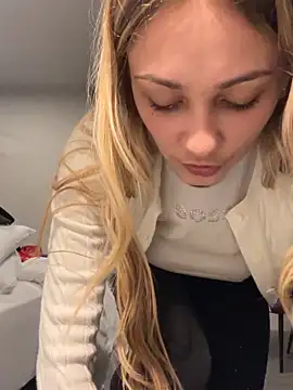 skyemorgan01's cam snapshot