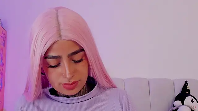 Aliceee_0's cam snapshot