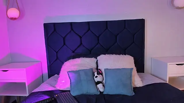 Ailyn_Bynn's cam snapshot