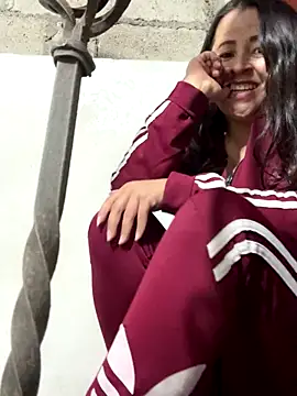 latinfemale live sex cam