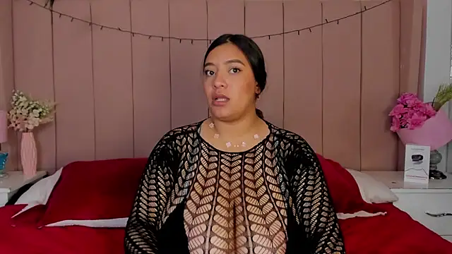 MollyBigBoobs12's cam snapshot