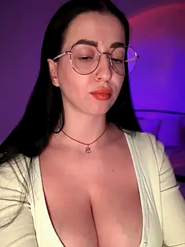 Emylia's cam snapshot