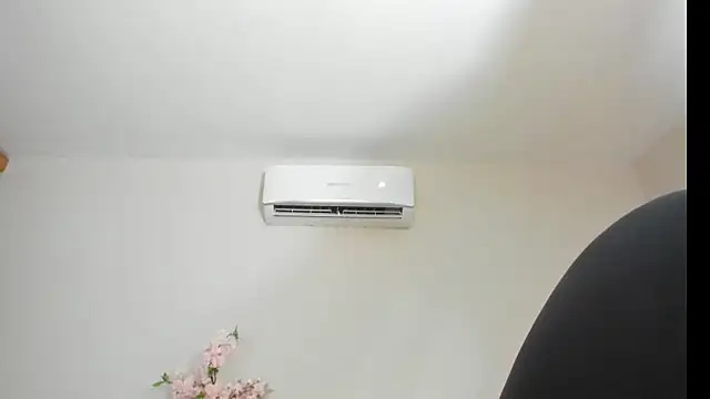 Ebonybreastvh live sex cam