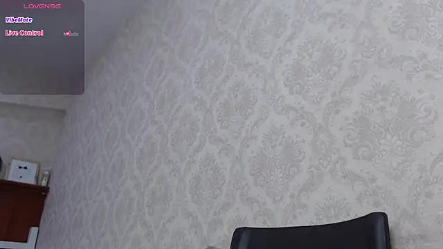 little__amy_'s cam snapshot