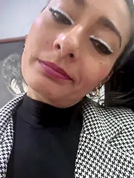 _Bella-Office1 live sex cam