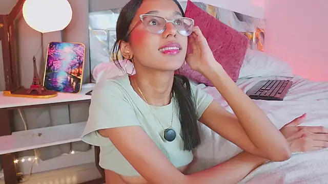 luna_valen live sex cam