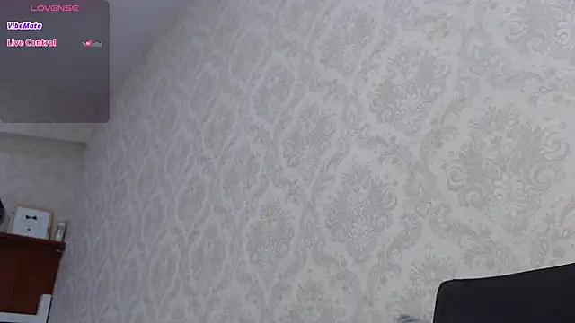 little__amy_'s cam snapshot