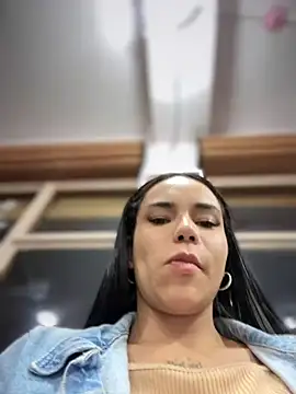 Naatalia live sex cam