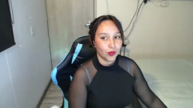 Skarlet_Adams28 live sex cam