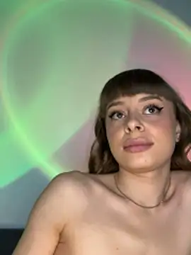 YourBabyBee's cam snapshot