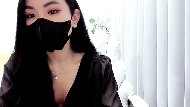 Lita-Julia's cam snapshot