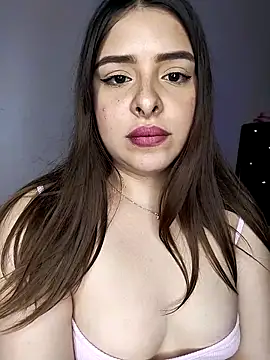 Nahomy_cm's cam snapshot