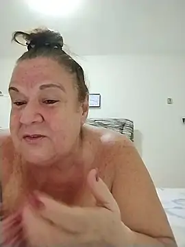 Yaya_Mineira live sex cam