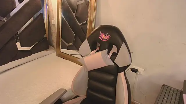 Crystall_sweett live sex cam