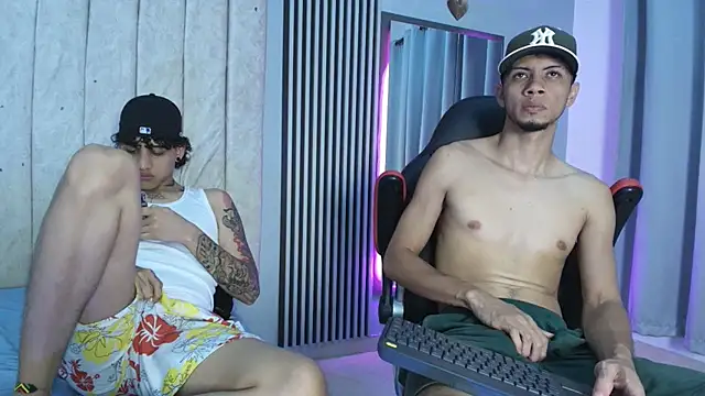 DustinandJordan's cam snapshot