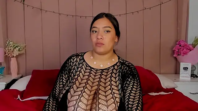 MollyBigBoobs12 live sex cam