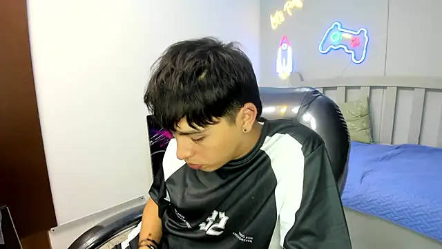 StiwenTwink live sex cam