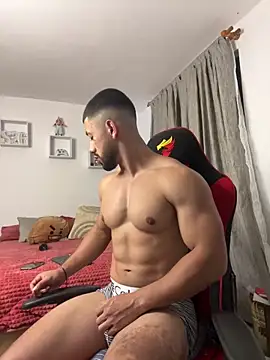 Ezzio_Scolaro live sex cam