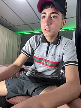 MathieuAGT live sex cam