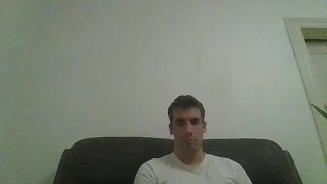 JulioIsHere4you's cam snapshot