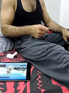 yazin19 live sex cam